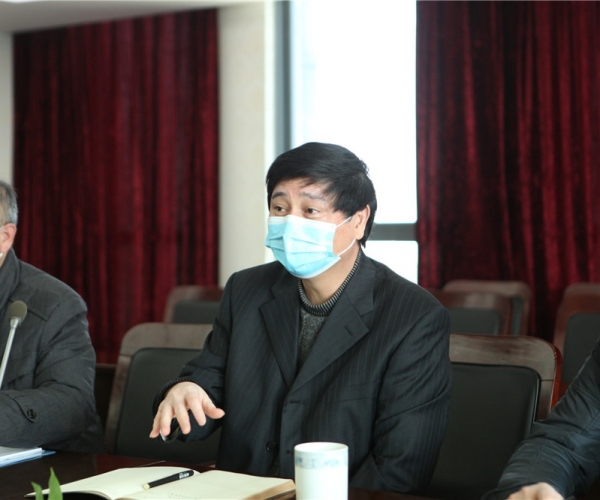 嘉兴市政协副主席马玉华来Z6尊龙凯时丝绸集团调研工作