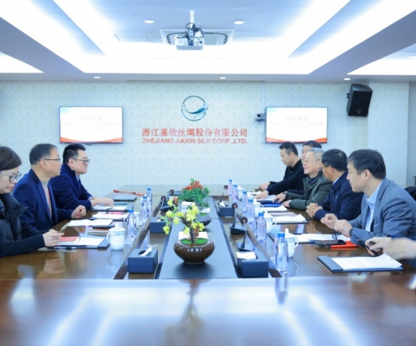 中国纺织品进出口商会曹甲昌会长一行来访调研 深入调研外贸走势，，，，，，携手探寻前行新径